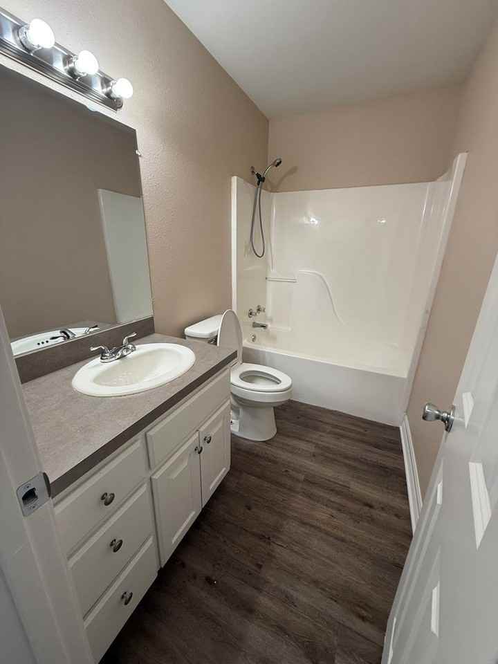 3035 Zion Rd - Photo 5 of 10