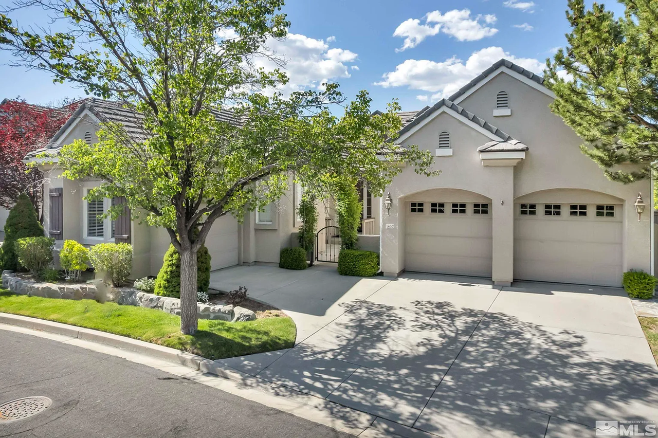 1657 Aspen Creek Rd - Photo 3 of 29