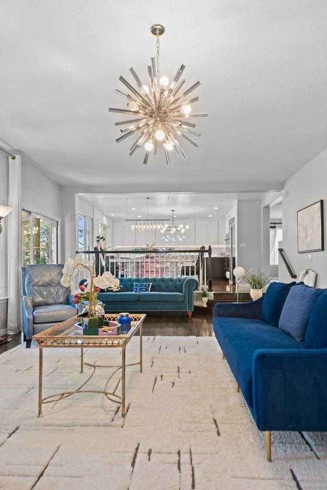 2062 Hyacinth Rd - Photo 5 of 36