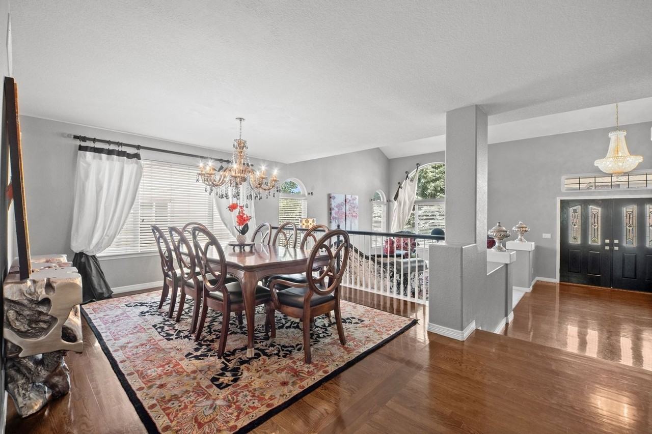 2062 Hyacinth Rd - Photo 6 of 36