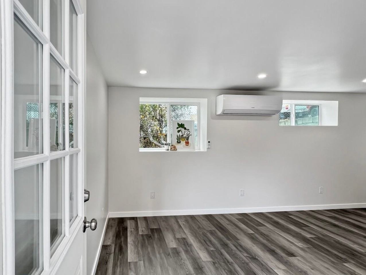 3411 1/4 Glenalbyn Dr - Photo 3 of 19