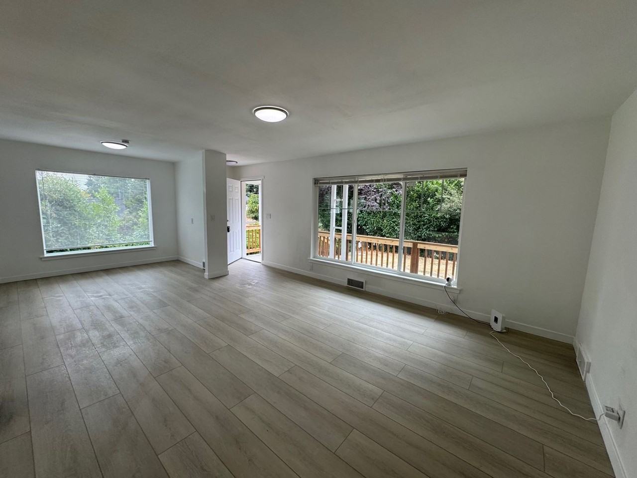 212 Sw 132nd St - Photo 3 of 32