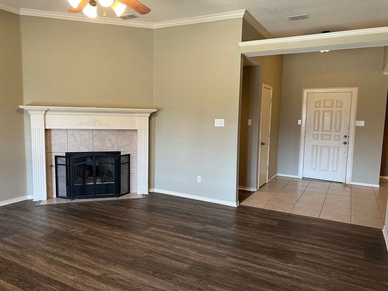 5027 Itasca St - Photo 2 of 22