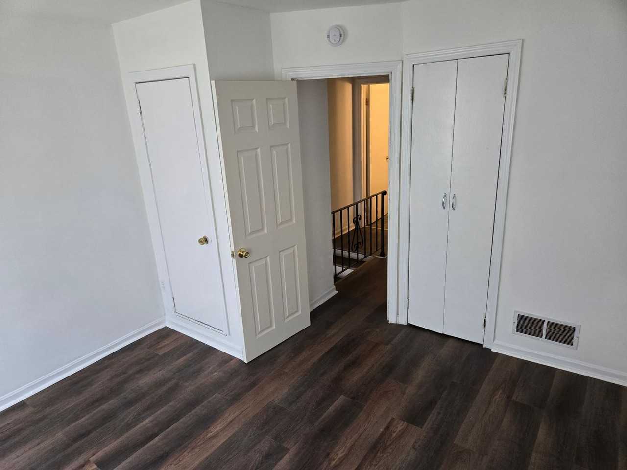 822 Anchorage St - Photo 5 of 8
