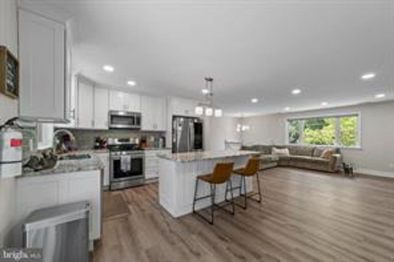 258 Pemberton Blvd - Photo 3 of 12