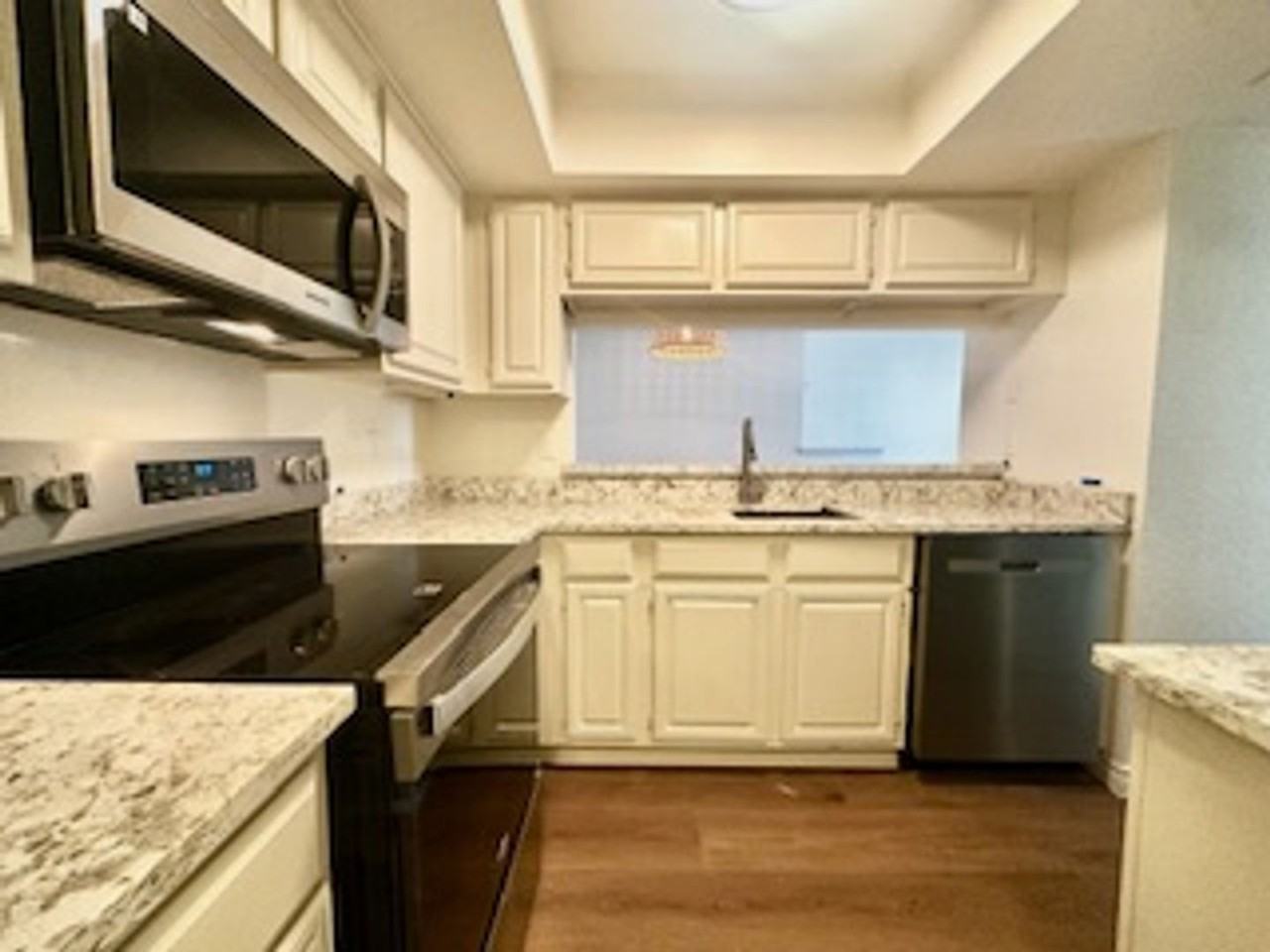 3609 W Northgate Dr - Photo 7 of 17