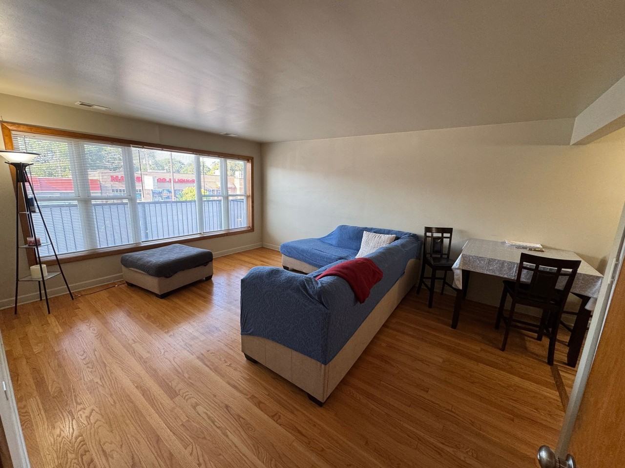 6215 W Belmont Ave - Photo 5 of 20