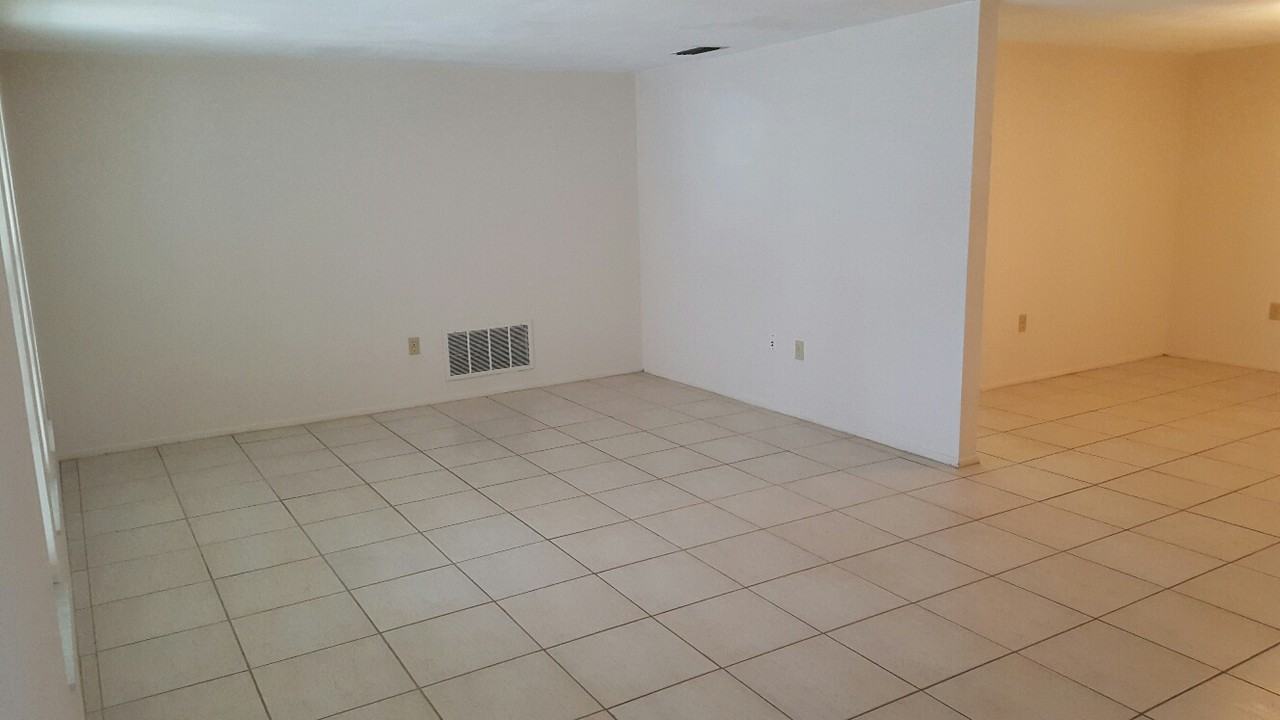 11201 Tamarix Ave - Photo 3 of 11