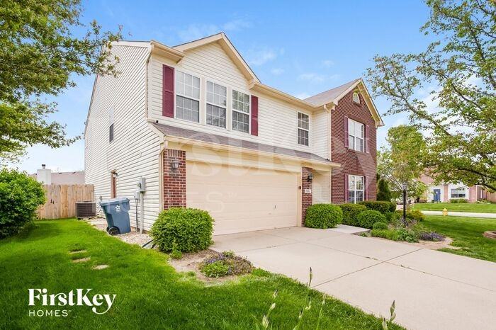 7952 Alamosa Ln - Photo 2 of 15