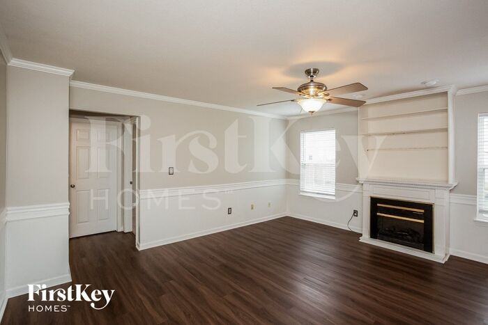 7952 Alamosa Ln - Photo 3 of 15