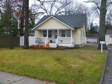 46 3rd Ave - Photo 2 of 6