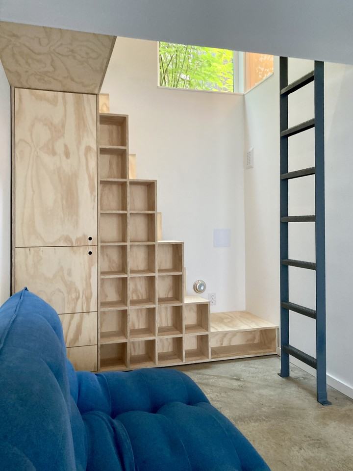 2950 Fairview Ave E #DGL - Photo 4 of 22