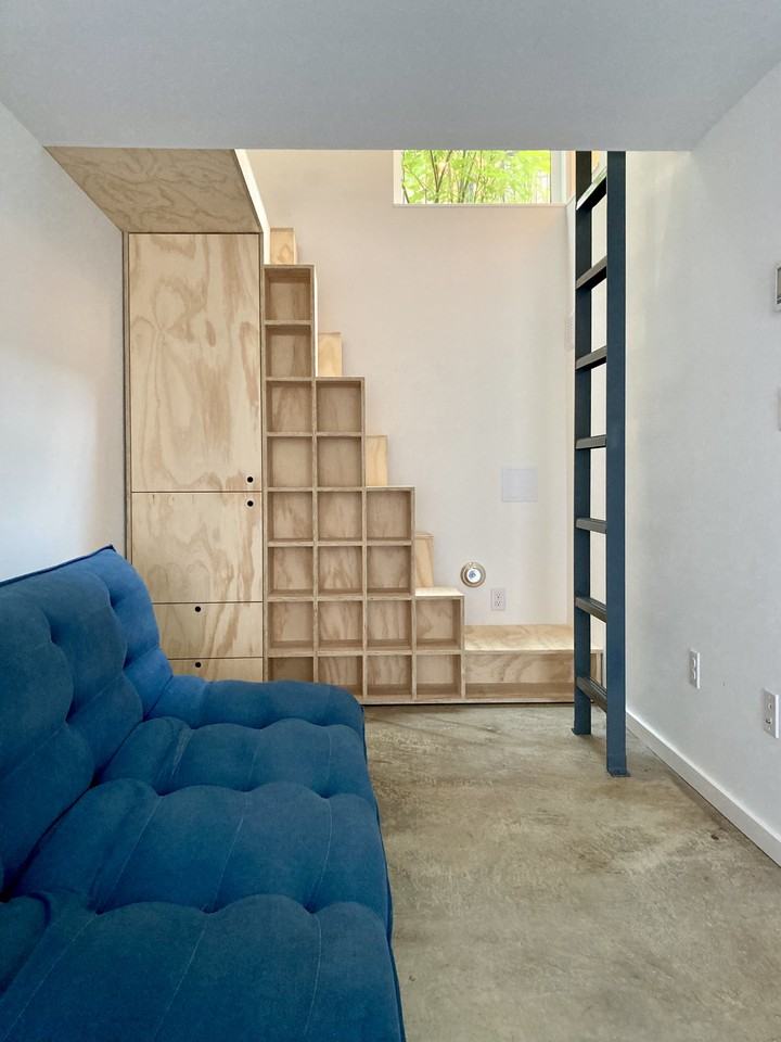 2950 Fairview Ave E #DGL - Photo 5 of 22