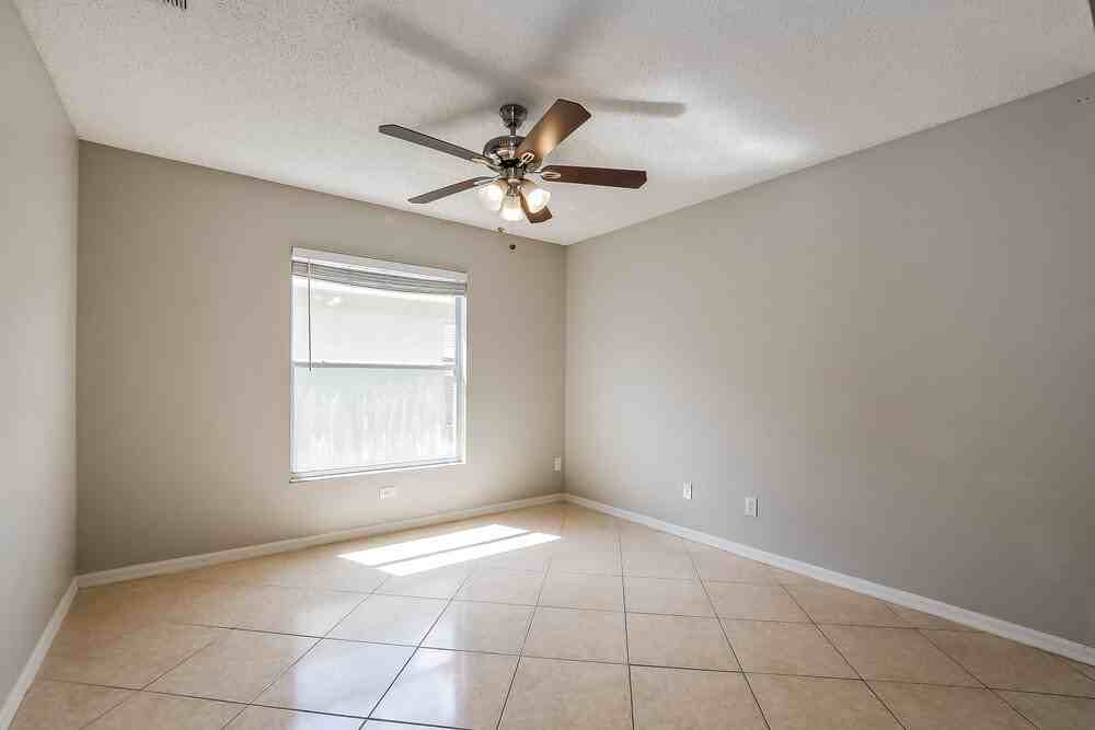 2347 Topaz Trl - Photo 3 of 16