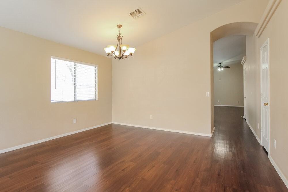 21818 W Sonora St - Photo 7 of 16