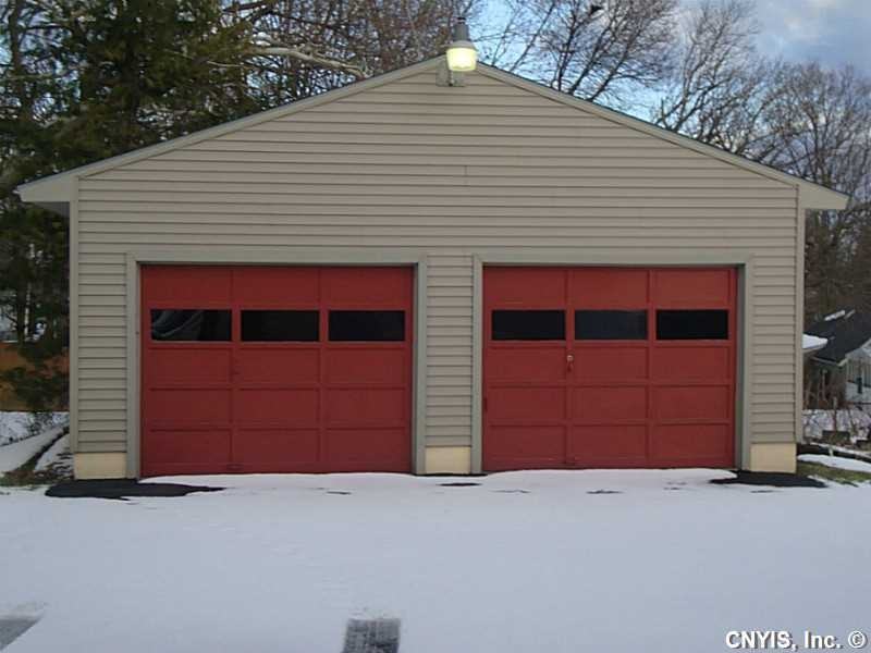 210 Yorkshire Blvd - Photo 2 of 15