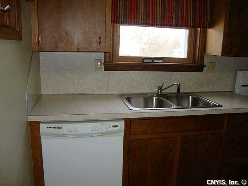 210 Yorkshire Blvd - Photo 3 of 15