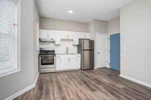 featured image of 300 Goldsboro St E