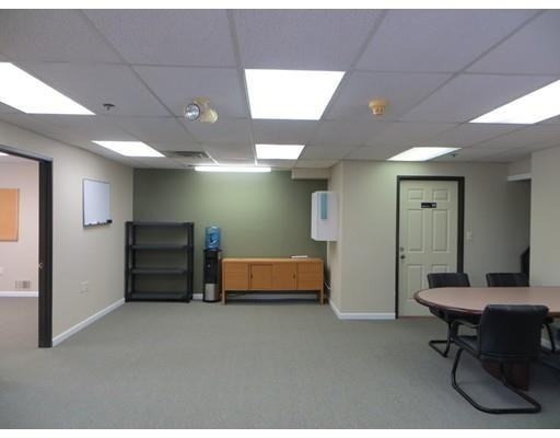 2 Bridgeview Cir #2 - Photo 3 of 11