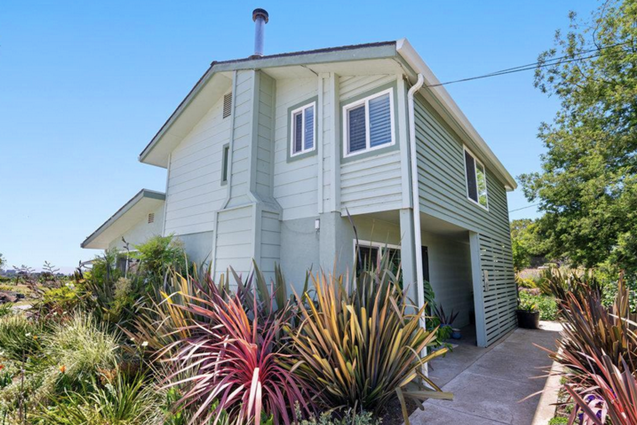 261 Wheelock Rd - Photo 2 of 50