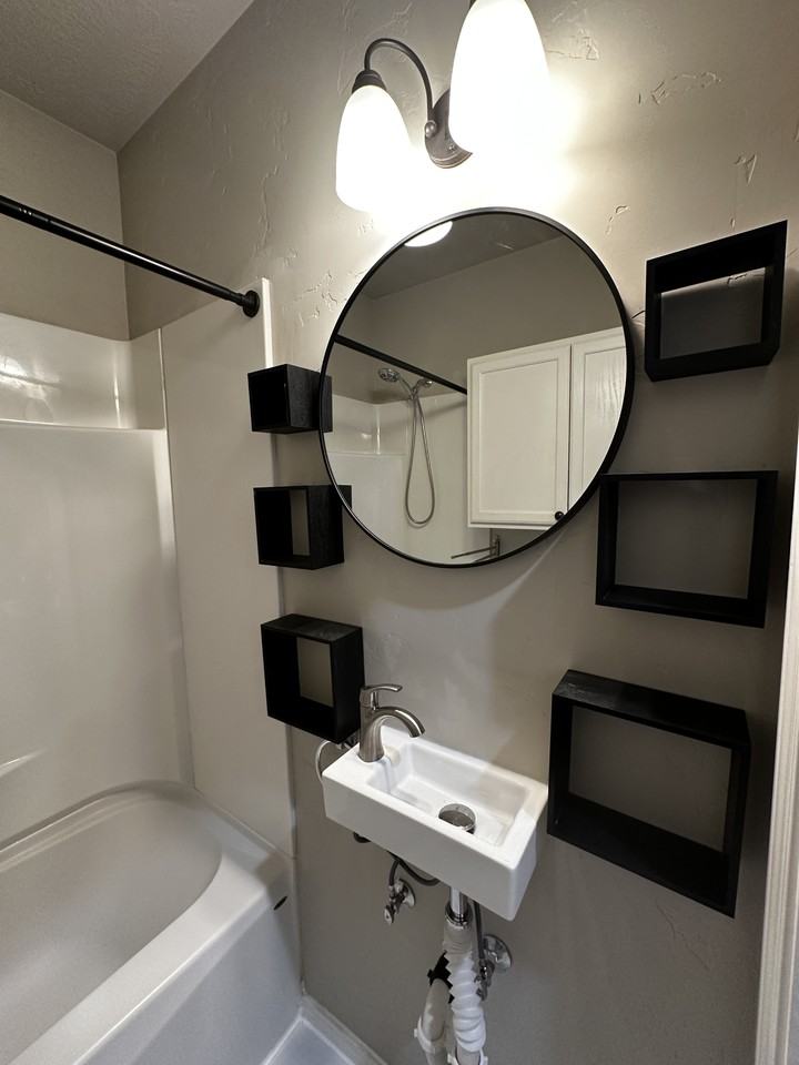 254 Sw 7th St - Photo 4 of 24