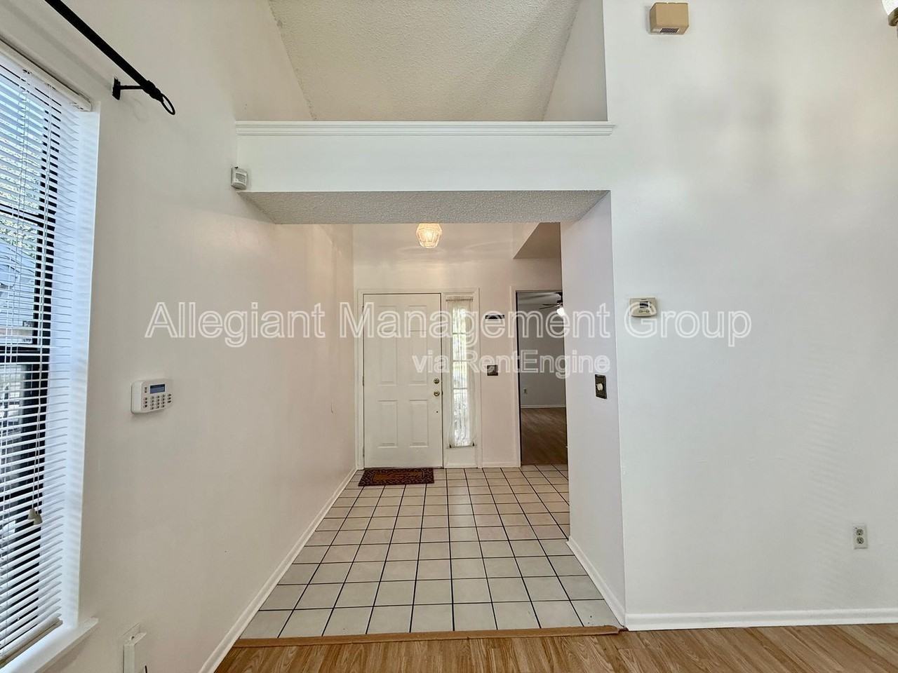 2900 Risser Ave - Photo 3 of 15