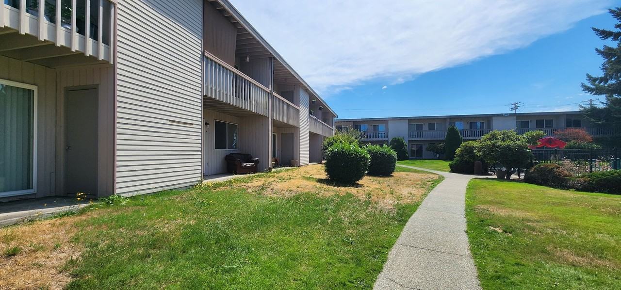 Alpha Park Apartments - Photo 5 of 11