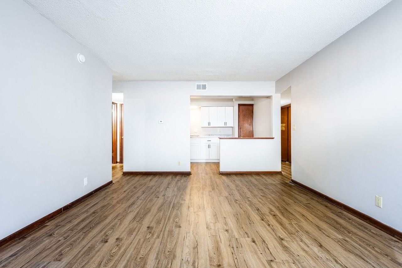 46th Street Apartments - Photo 3 of 10