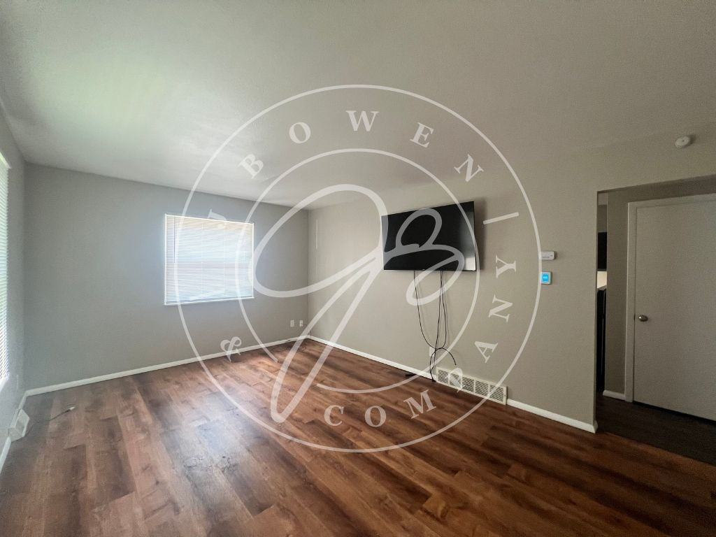 5638 Northview Dr - Photo 5 of 10