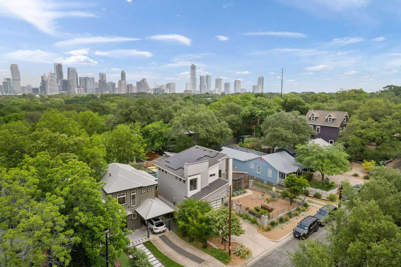 1102 West Monroe Street - Photo 3 of 50