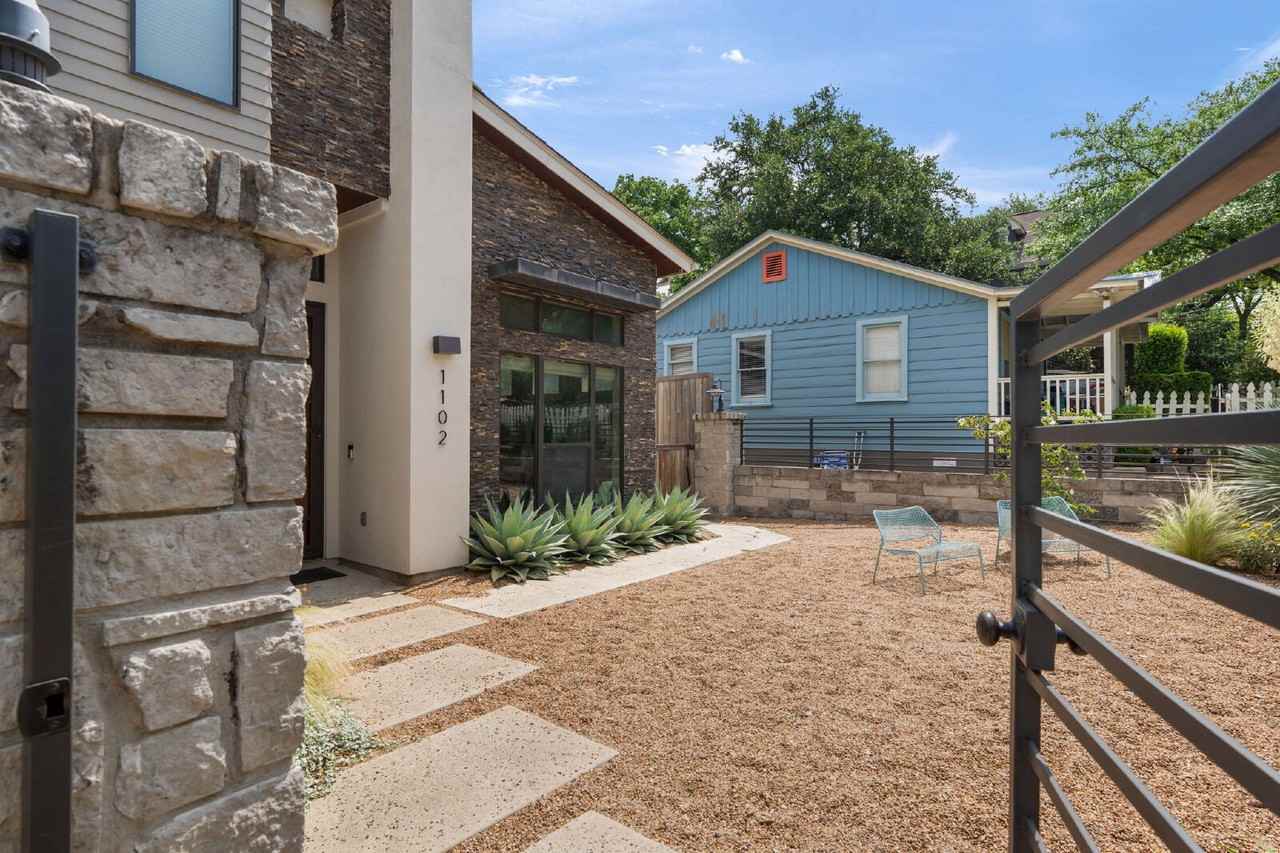 1102 W Monroe St - Photo 6 of 50