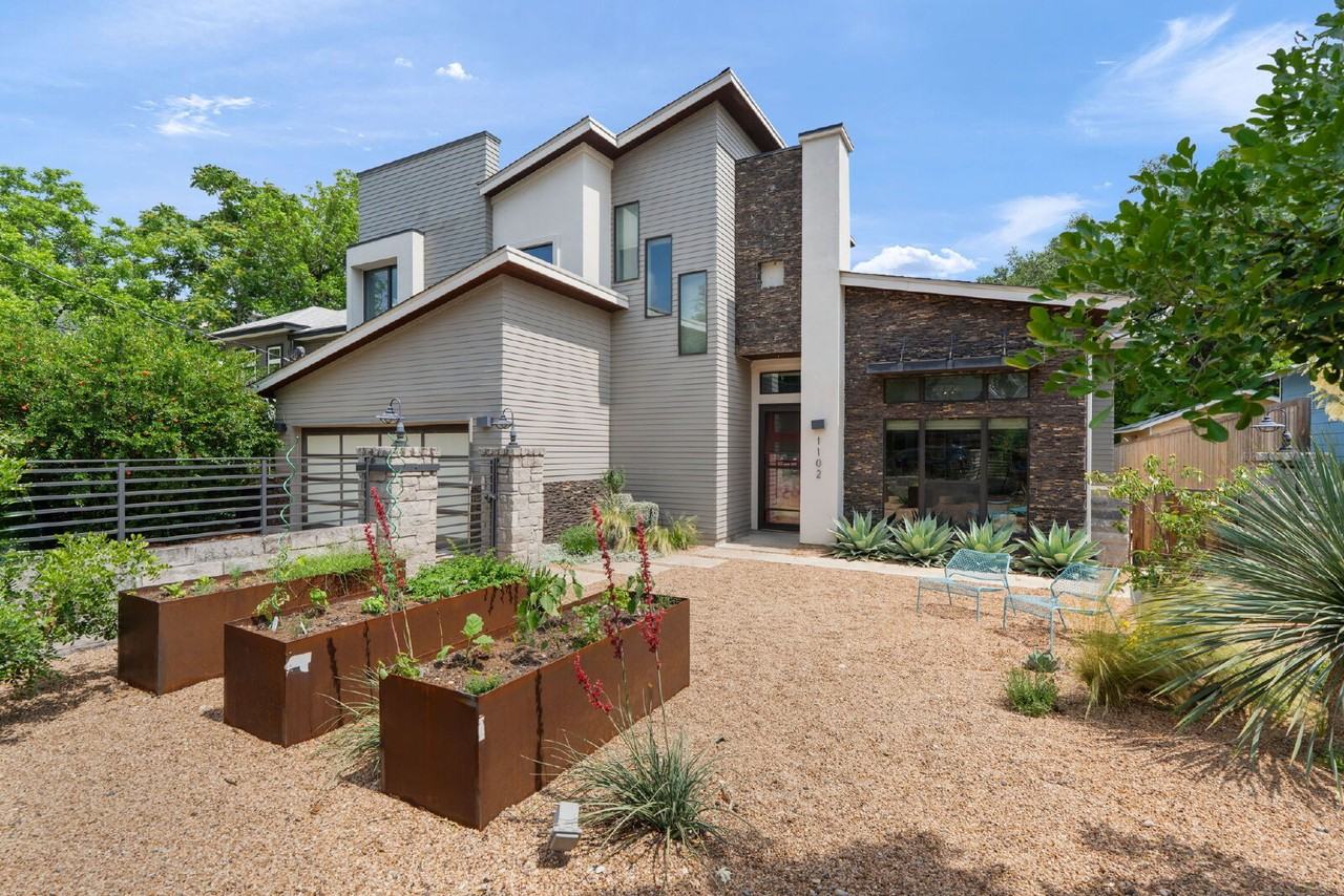 1102 W Monroe St - Photo 7 of 50