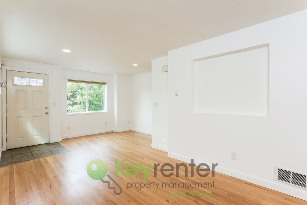 8450B 25th Ave Sw - Photo 6 of 22