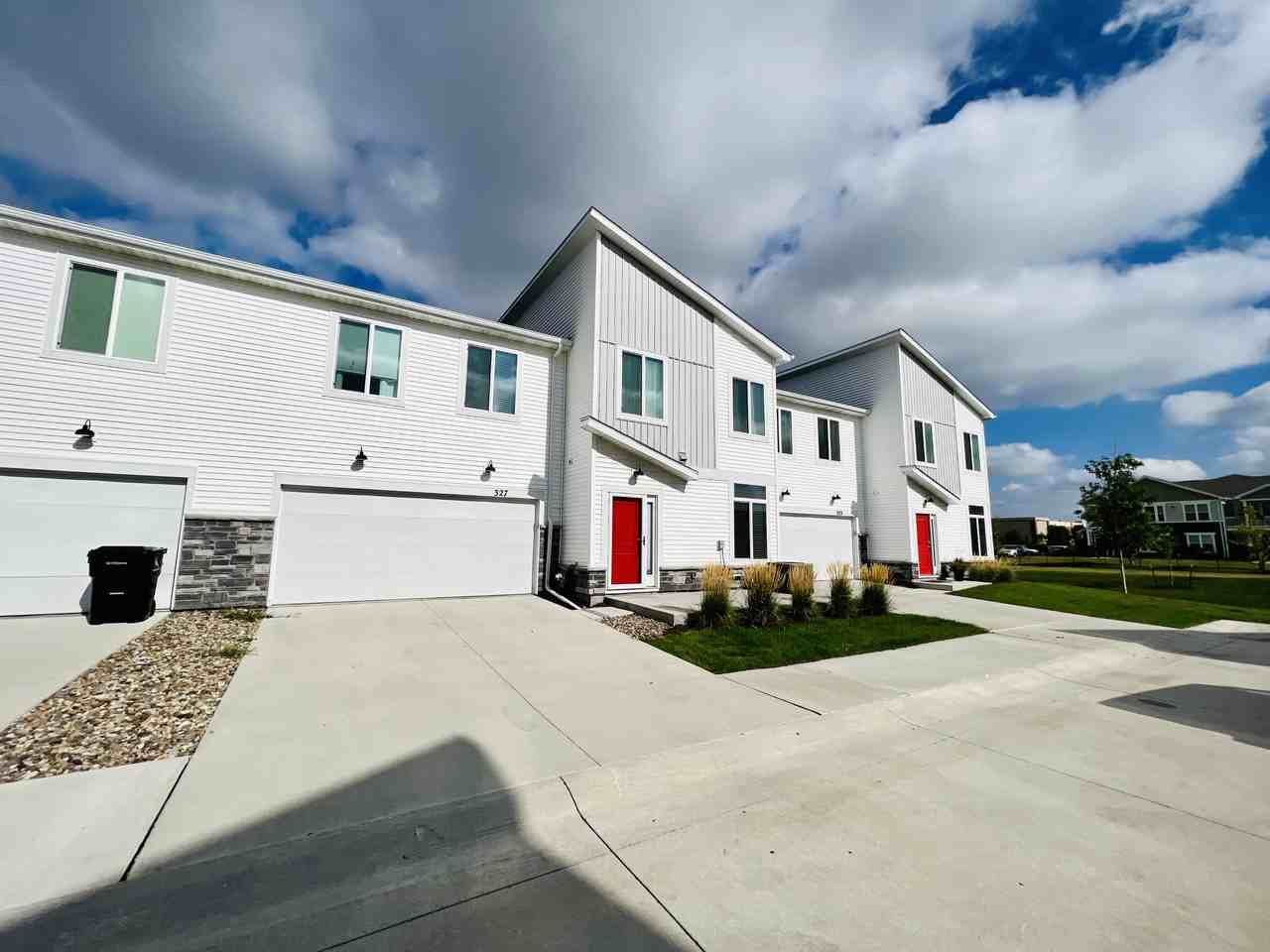 327 Northeast Otter Drive #327 - Photo 2 of 44