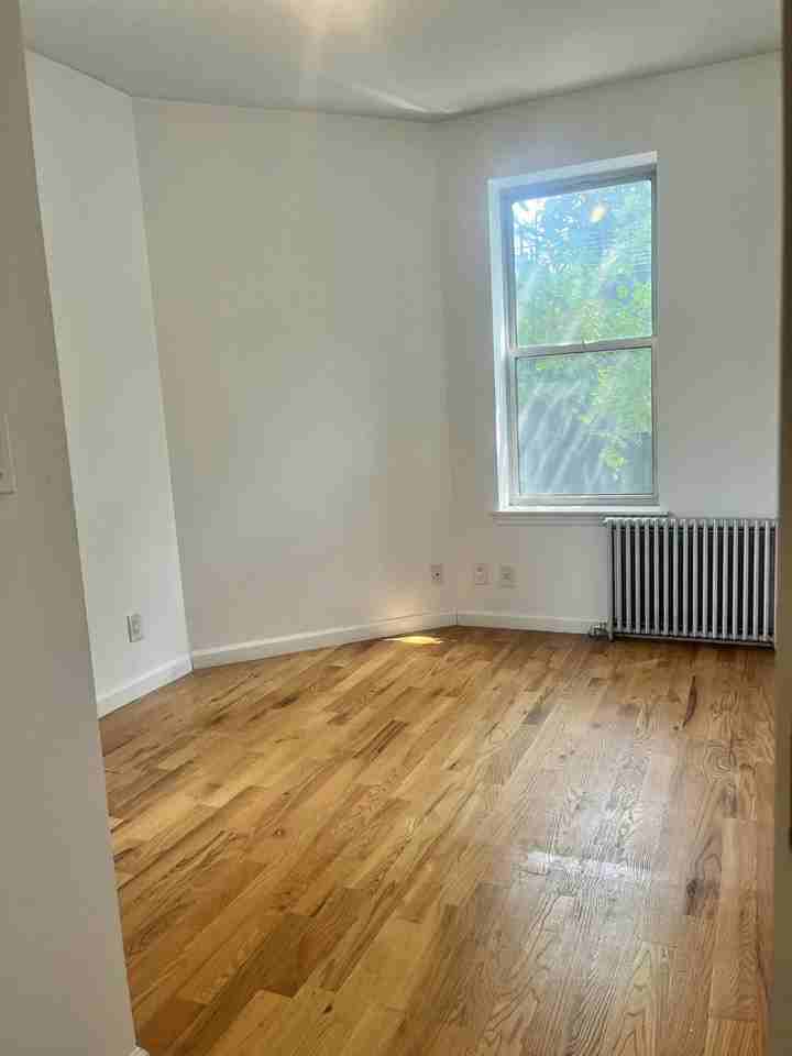 293 Grand Ave #2L - Photo 5 of 8