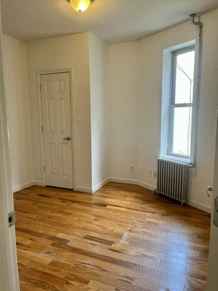 293 Grand Ave #2L - Photo 6 of 8