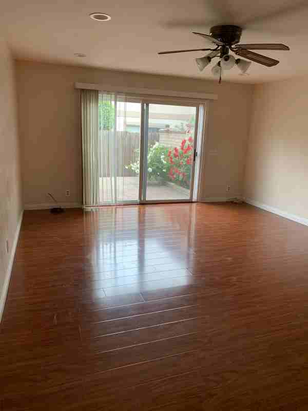 124 Stratford Cir - Photo 2 of 34