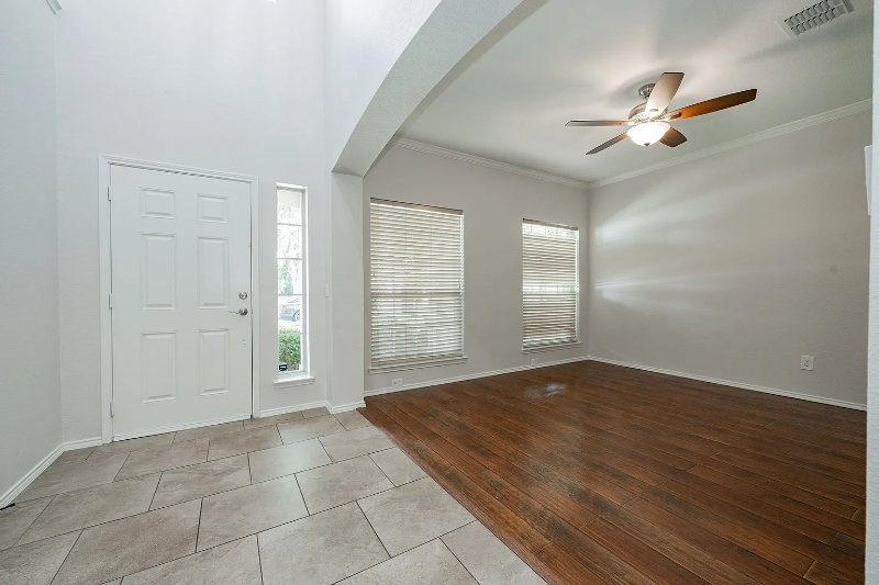 2711 Eganridge Ln - Photo 2 of 17