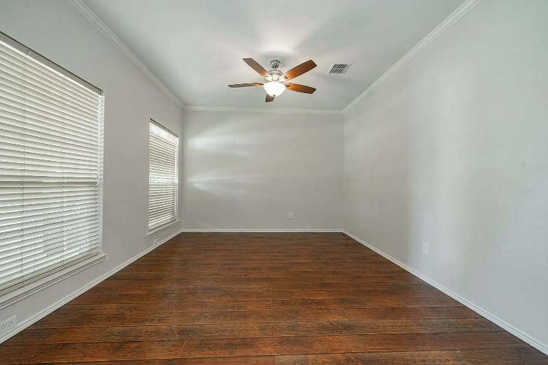 2711 Eganridge Ln - Photo 3 of 17