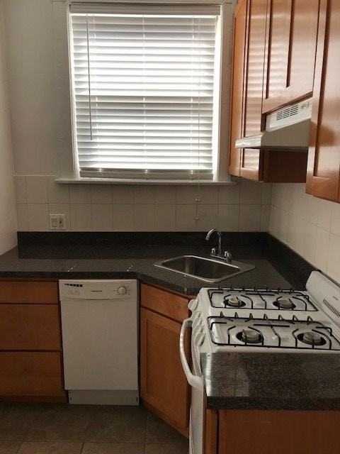 5654 North Ridge Avenue, Unit 2N - Photo 2 of 5