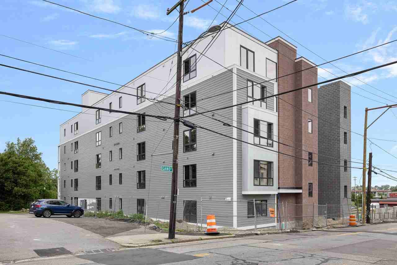 165 Gano Street - Photo 7 of 9
