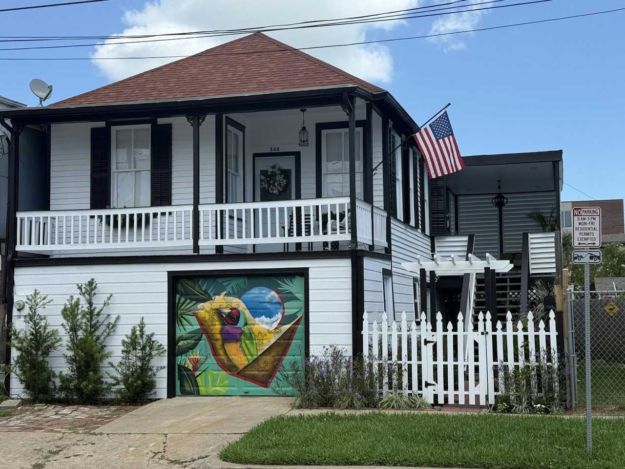 508 10th Street, Unit upstairs - Photo 2 of 24