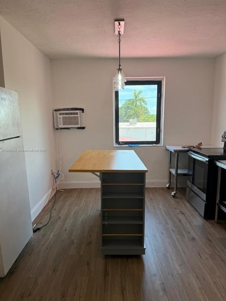 1432 Ne 163rd St #2 - Photo 2 of 18