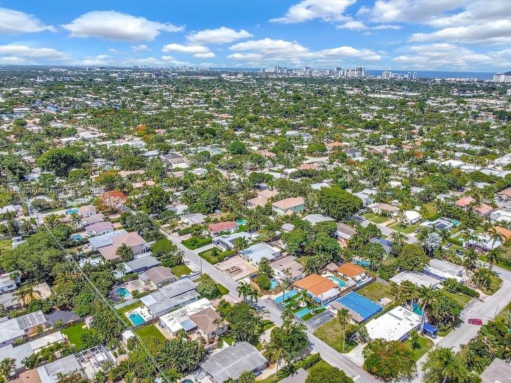 1616 Ne 16th Ave #0 - Photo 2 of 41