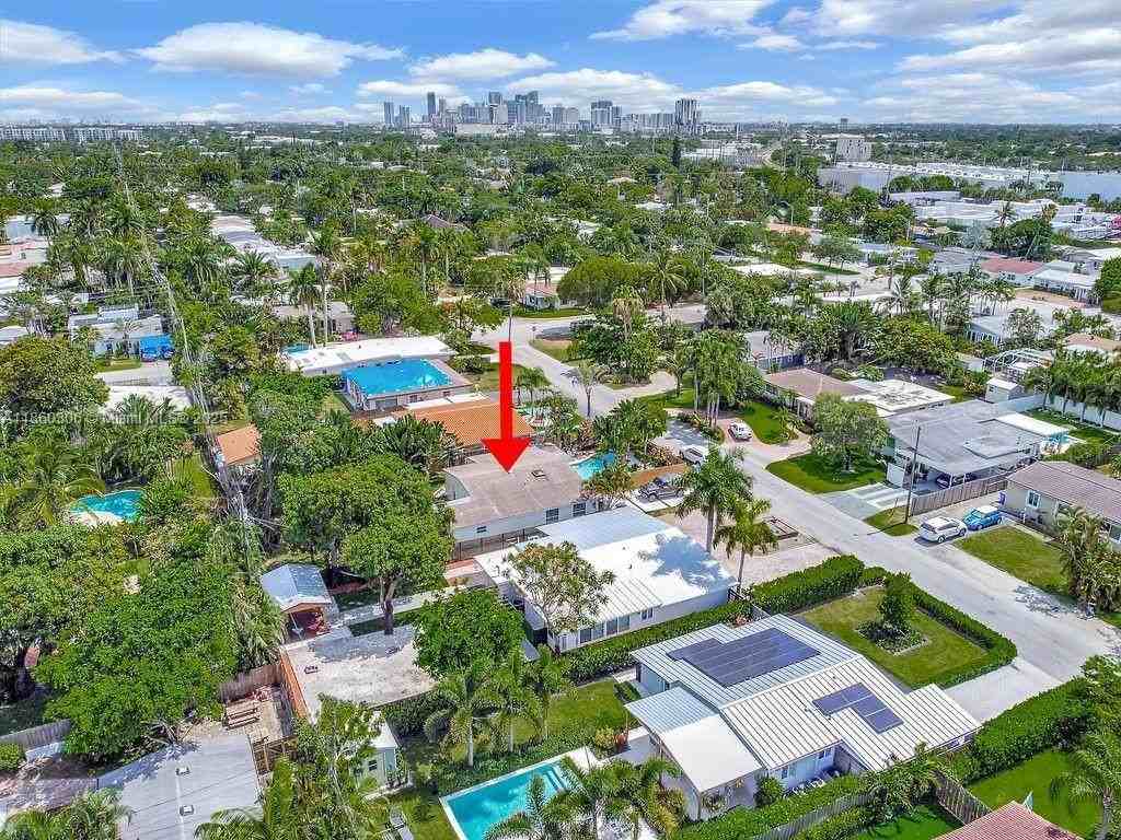 1616 Ne 16th Ave #0 - Photo 3 of 41