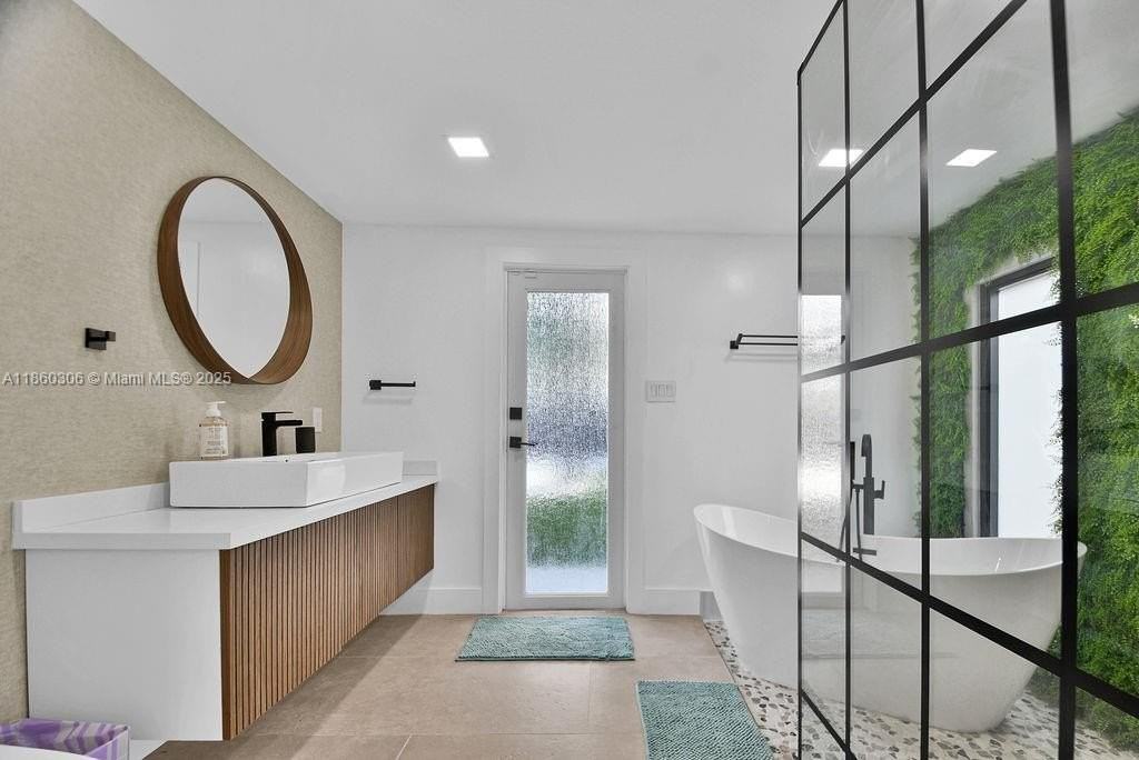 1616 Ne 16th Ave #0 - Photo 6 of 41