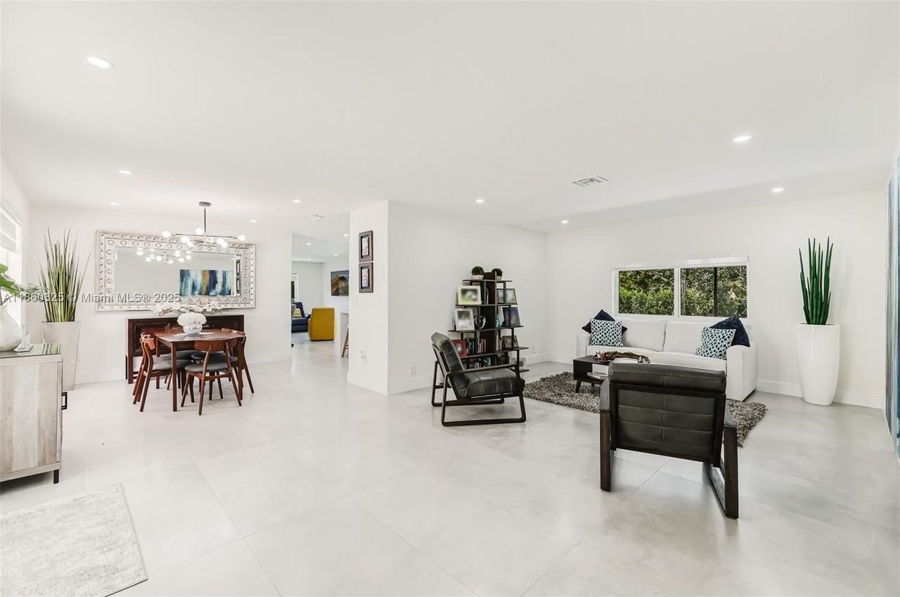 17460 Sw 85th Ave - Photo 5 of 49