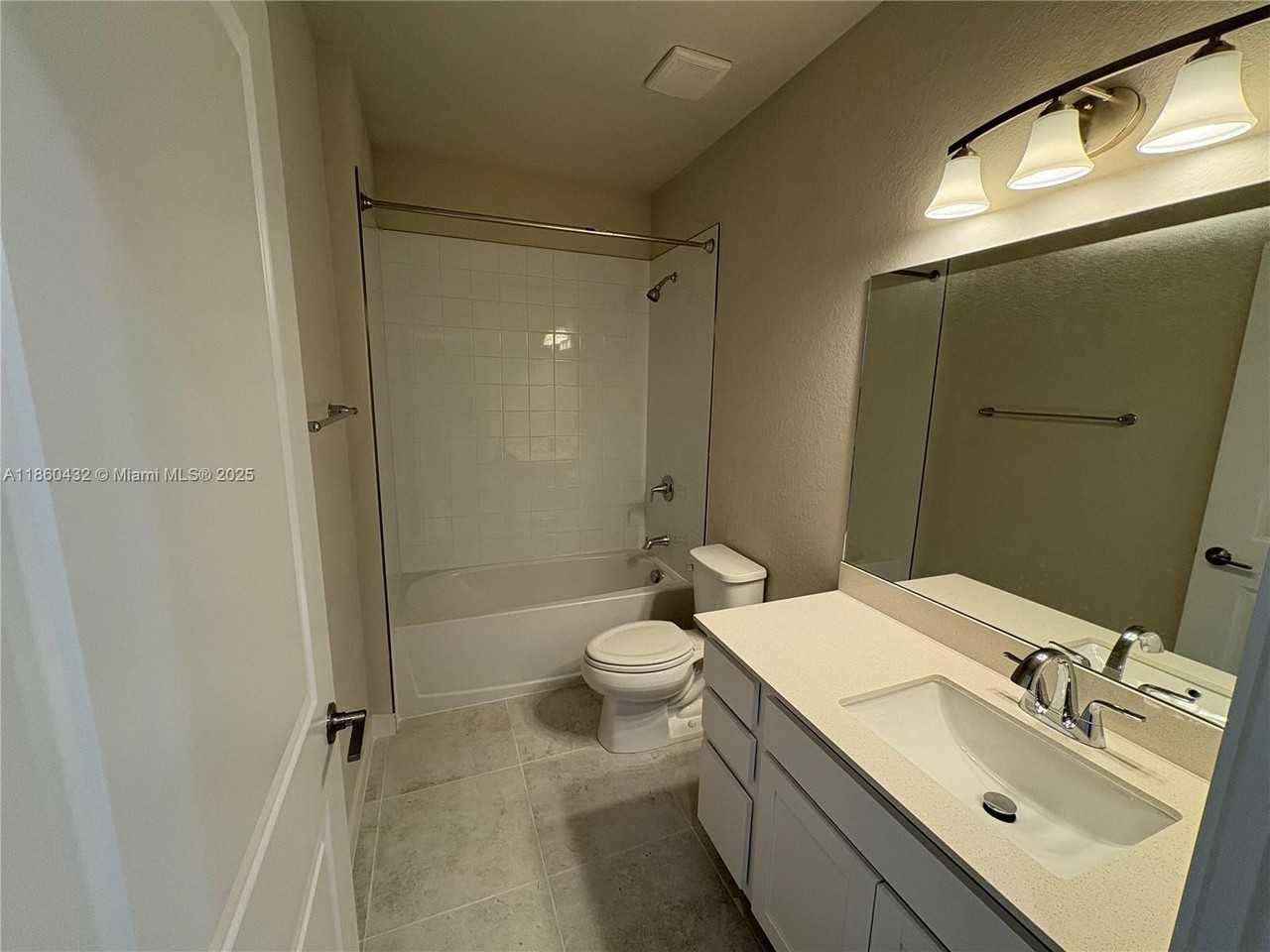 1014 West Davis Parkway #1014 - Photo 5 of 19