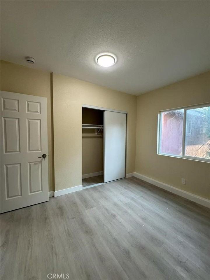 2032 Victoria Dr - Photo 7 of 11