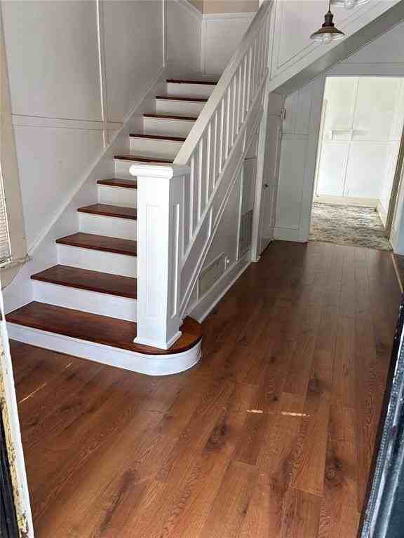 804 W Hickory St - Photo 3 of 14